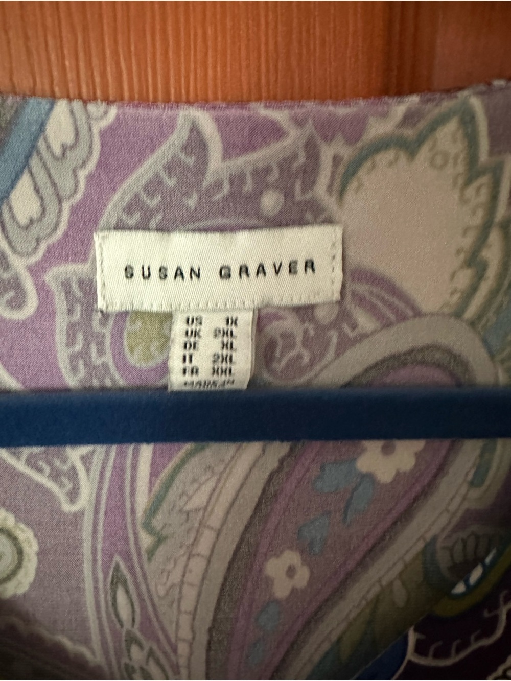 Susan Graver Purple Paisley V-Neck Women's Top - Picture 2 of 5